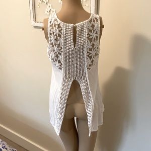 Monteau Lace Back Sleeveless Blouse